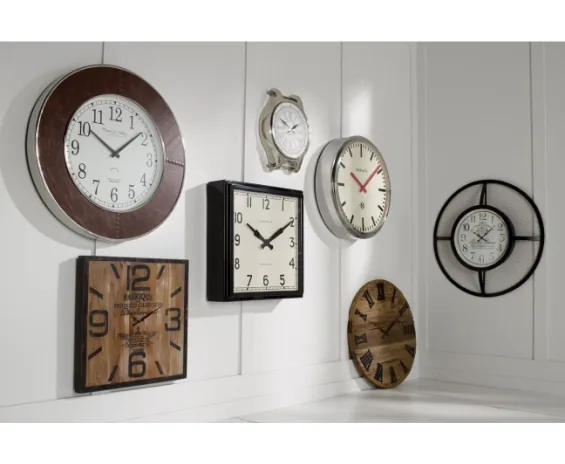 Reproduction antique clocks by The Paradise