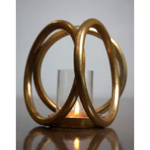 Metal rings candle stand